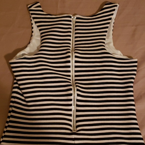 Striped black/white dress - Picture 3 of 3